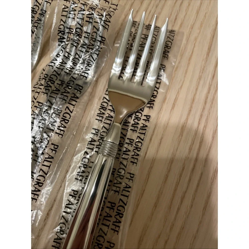 Pfaltzgraff Kenilworth‎ or Fortessa Doria stainless steel salad fork. (5)